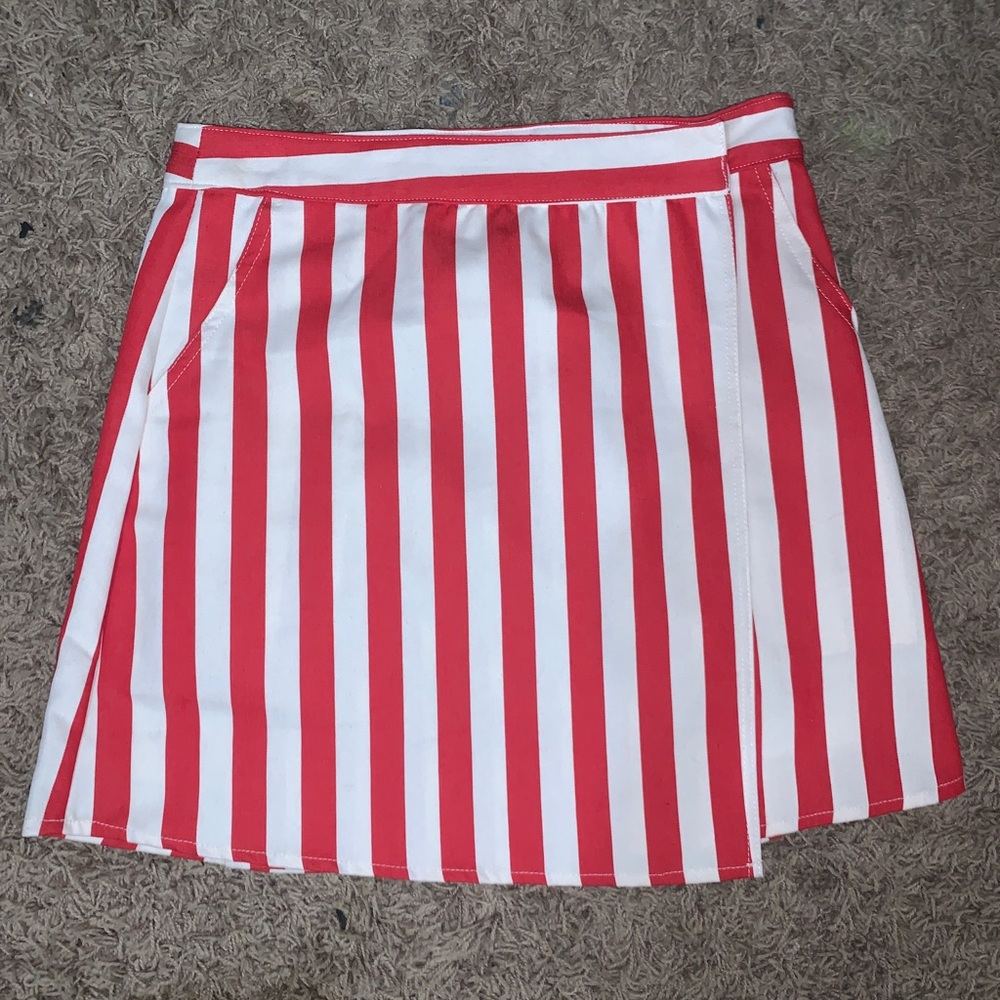 Striped wrap skirt ❤️🤍❤️🤍